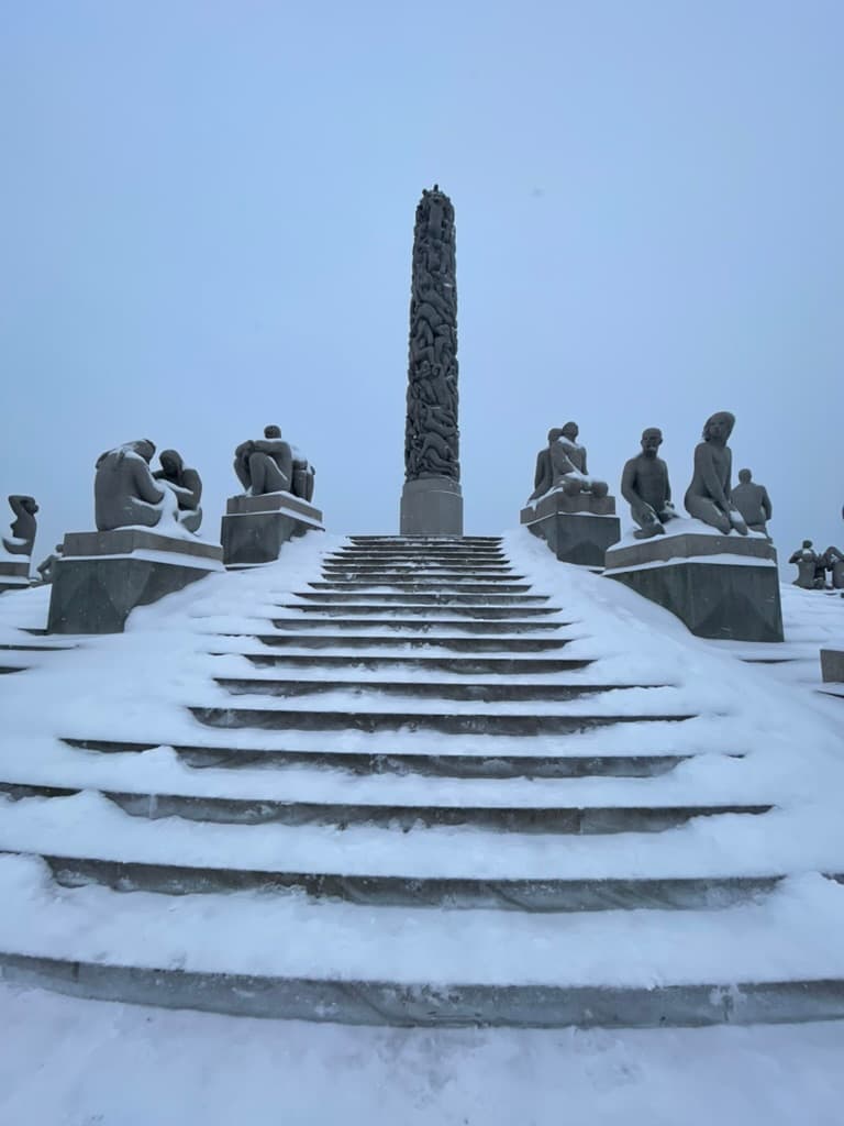 Vigeland Park in winter